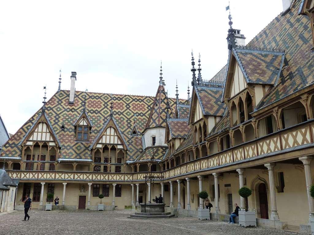 Hôtel Le Rempart Tournus Exterior foto