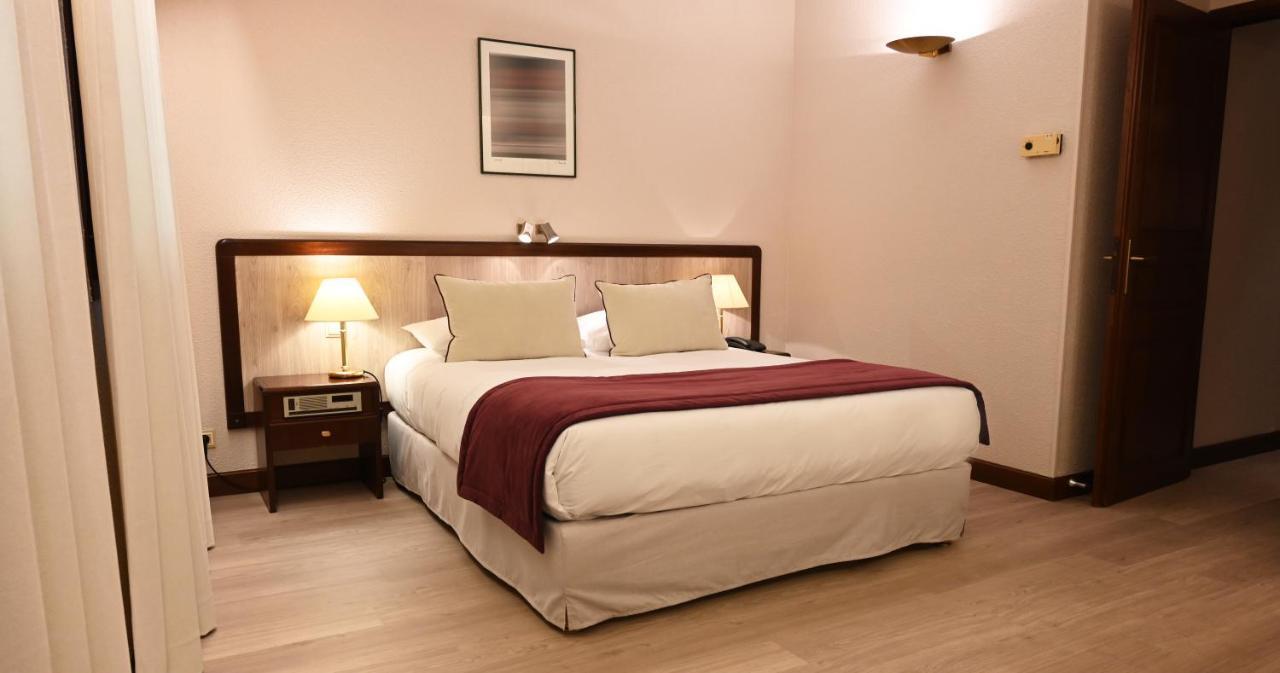 Hôtel Le Rempart Tournus Quarto foto