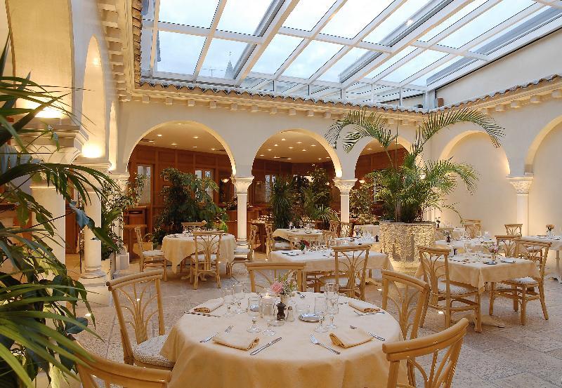 Hôtel Le Rempart Tournus Exterior foto