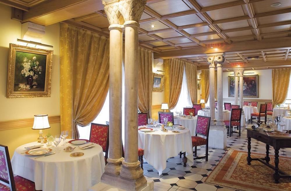 Hôtel Le Rempart Tournus Exterior foto